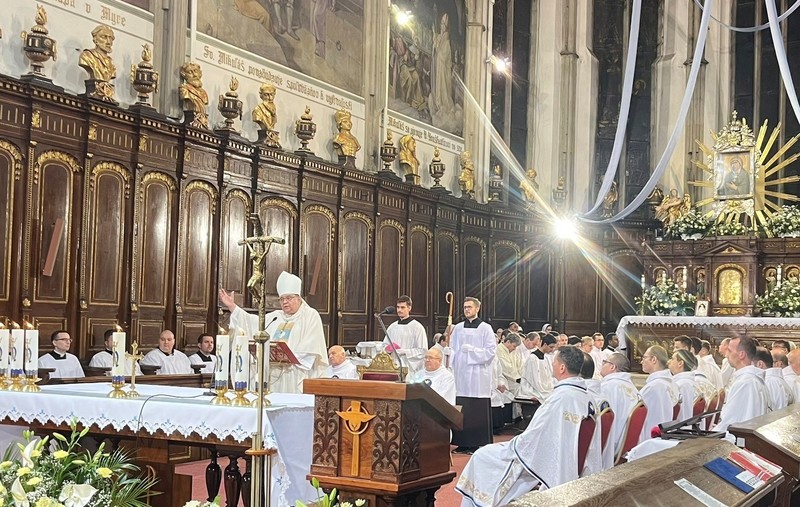 Arcibiskup Orosch: Božie dary objavíme pohľadom srdca