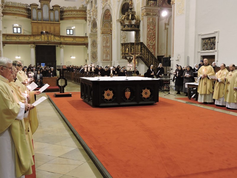 Trnavský arcibiskup ukončil Rok zasväteného života
