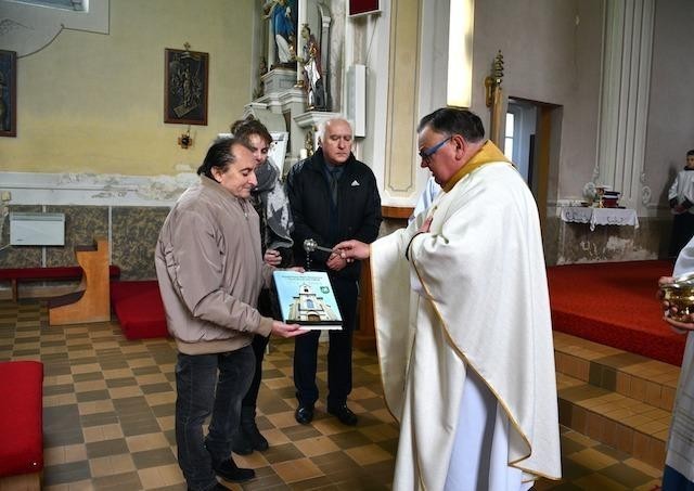 V Moravanoch nad Váhom predstavili knihu venovanú farskému kostolu