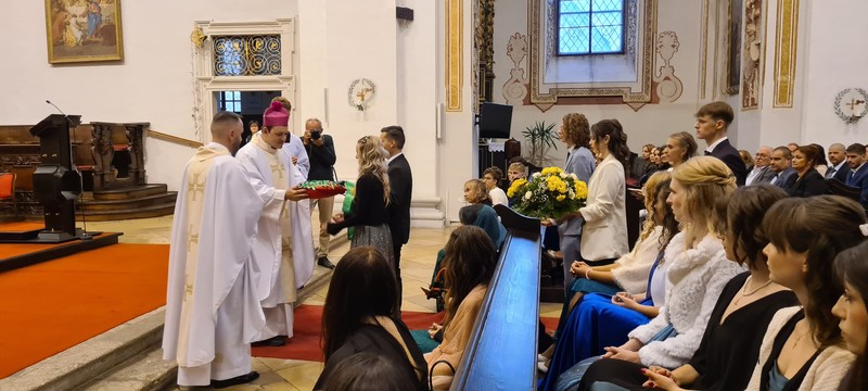 Gaudeamus igitur: V katedrále žiaci prosili o Božie požehnanie pred maturitou