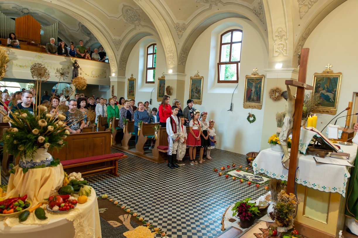 V Bojničkách ďakovali počas roľníckej nedele za úrodu