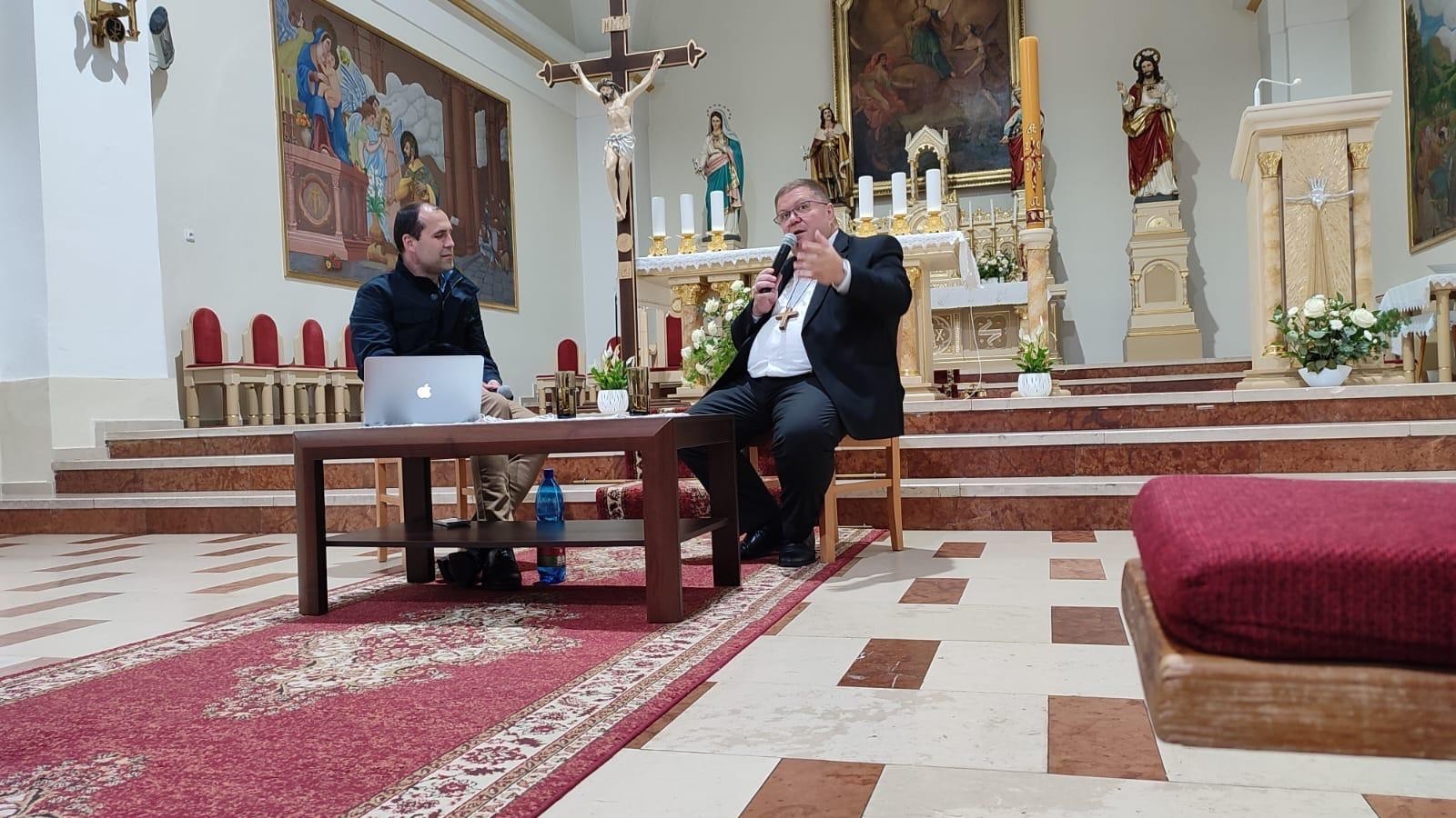 Pokoj, nádej a osobný vzťah s Bohom: Biskup Beňo povzbudil veriacich v Šali