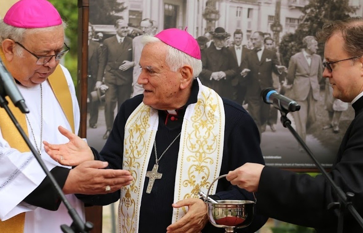 Na Kúpeľnom ostrove v Piešťanoch opäť požehnali liečivé pramene
