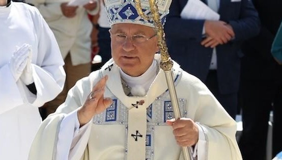 Chorí sú v srdci Cirkvi, prosím, nezabúdajme na nich, píše predseda KBS