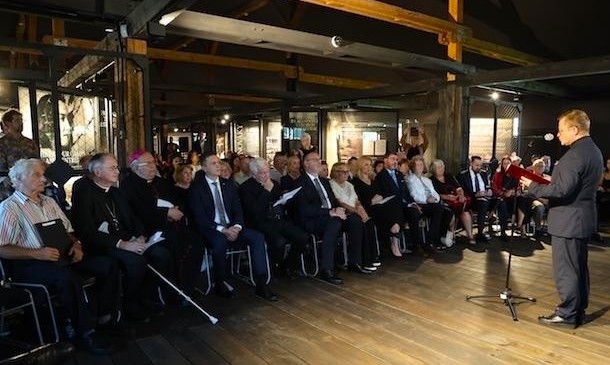 Arcibiskup Orosch na otvorení výstavy: „Cesta lásky a utrpenia“ o rodine Munkovcov