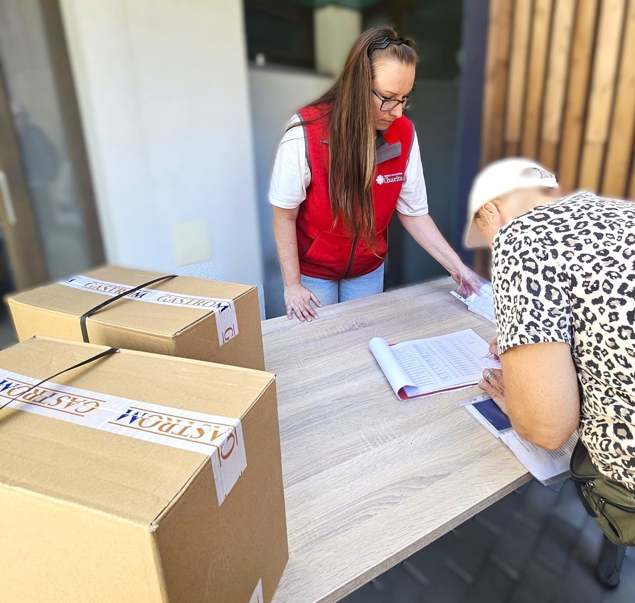 Trnavská arcidiecézna charita počas septembra distribuovala ľuďom v hmotnej núdzi 6000 balíkov pomoci