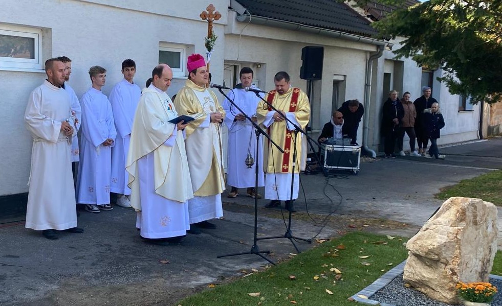 Vo farnosti Šulekovo oslávili 90 rokov posviacky Kostola Krista Kráľa