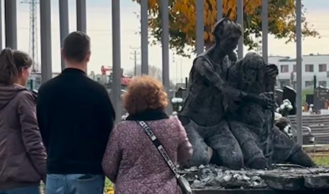 Pamätník nenarodeným deťom na Kamennej ceste v Trnave zničil požiar