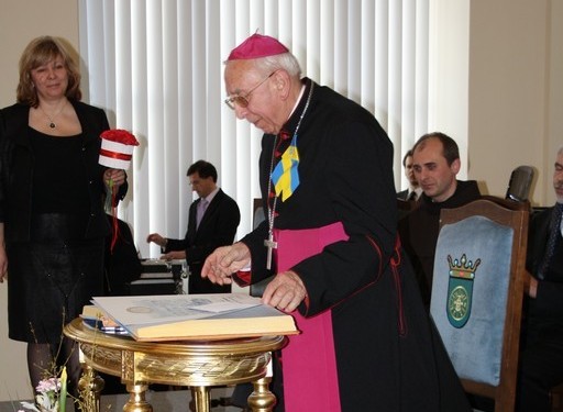 Spomíname si na biskupa Dominika, pred 5 rokmi sa vrátil do domu Otca