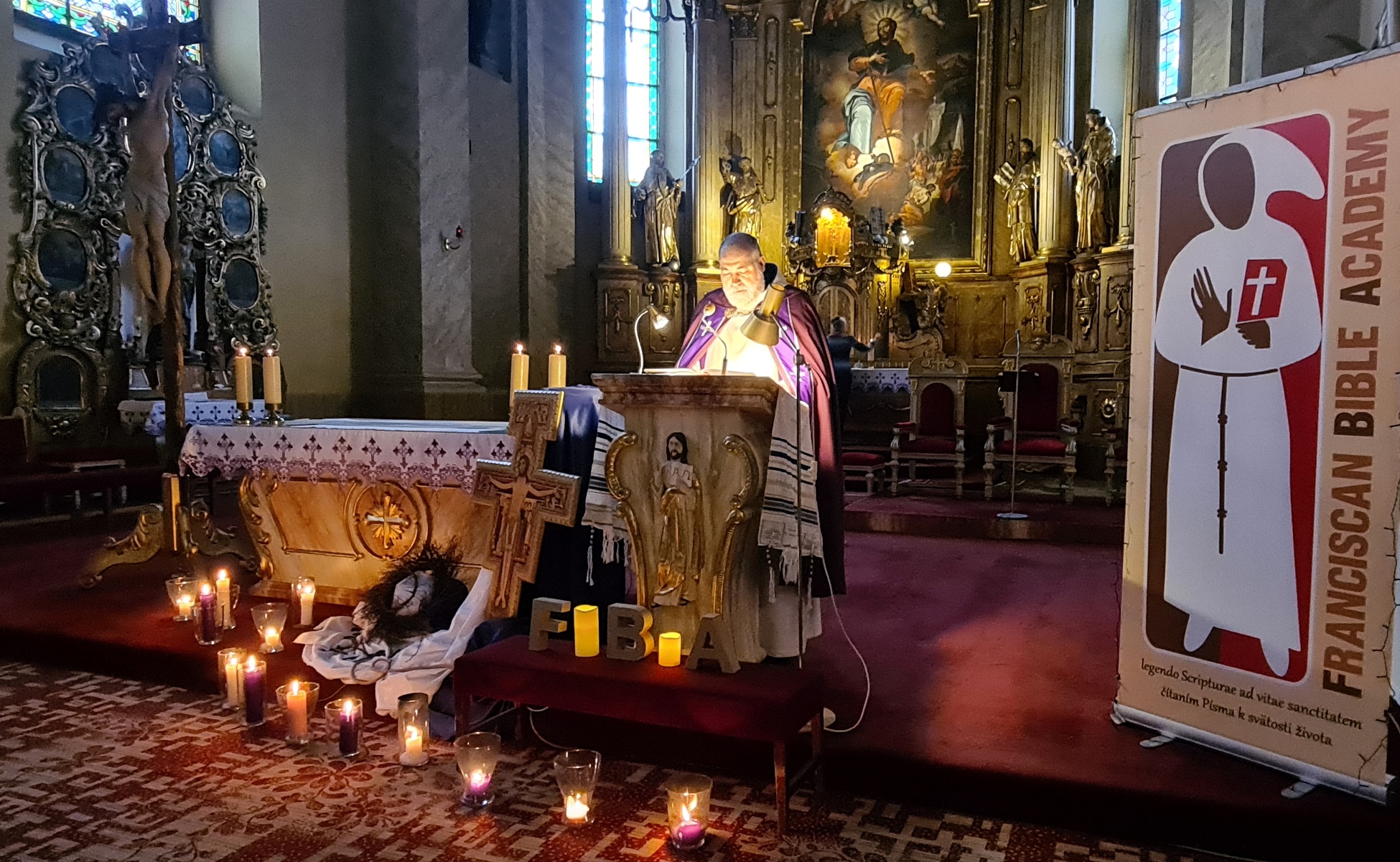 Rok sv. Františka v Trnave: 20 hodín Biblického maratónu pri Božom slove