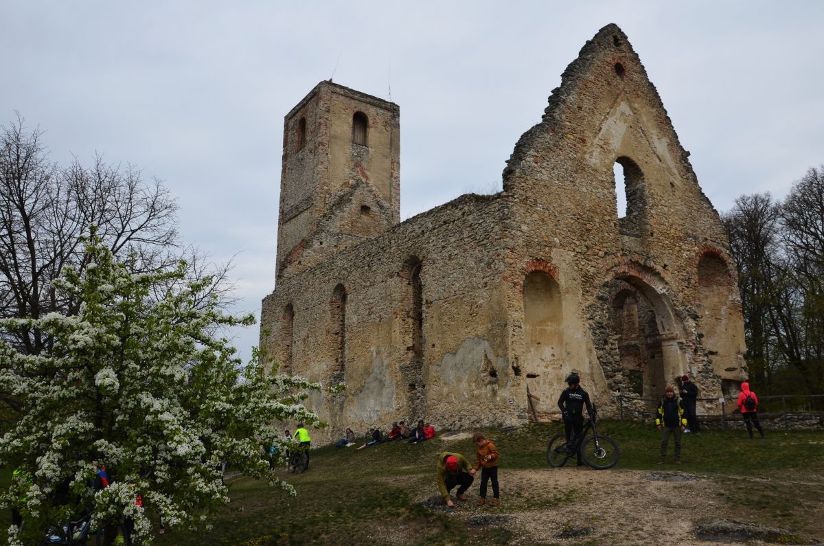 Bielonedeľná púť na Katarínku prebehla v pravej jarnej atmosfére